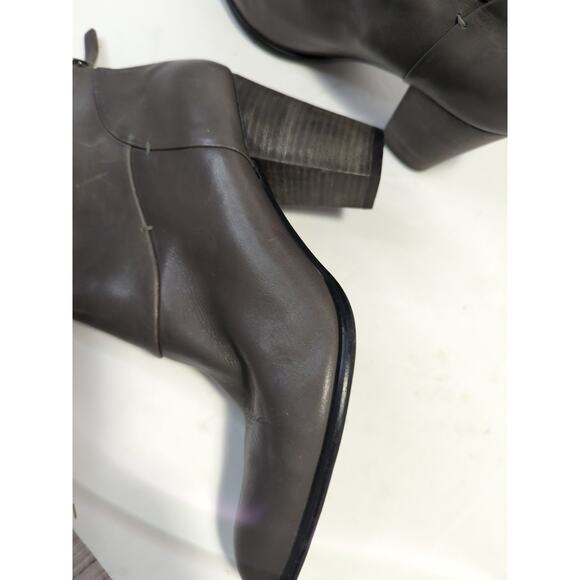 B. Makowsky Women's Size 8M Gray Soft Leather Ankle Boots Booties 3in Heel - Picture 7 of 11